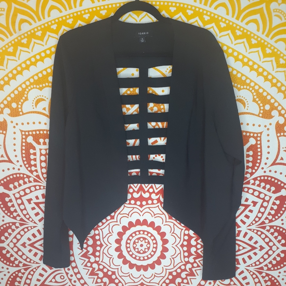 Torrid size 2  cropped blazer w cutouts